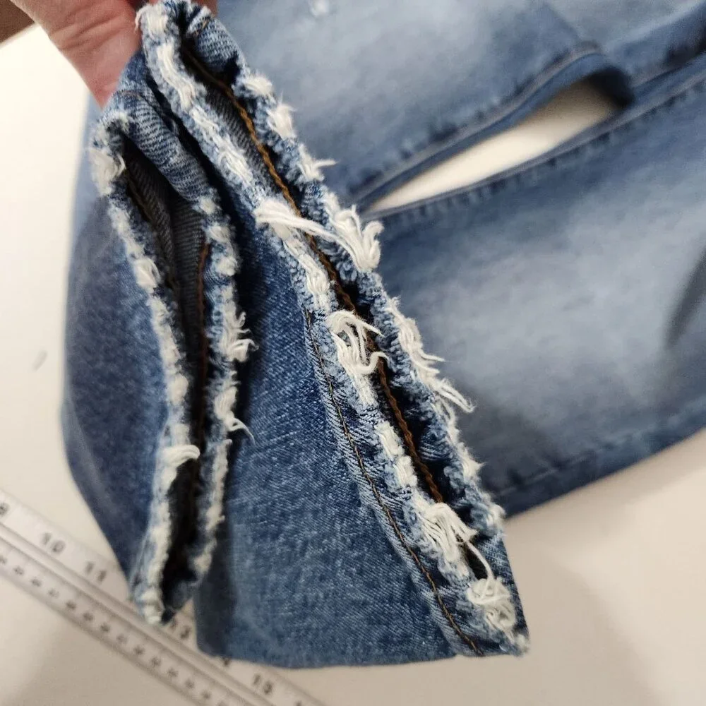 American Eagle Outfitters Distressed High-Waisted Blue Denim Jeans W34 L31 Dad